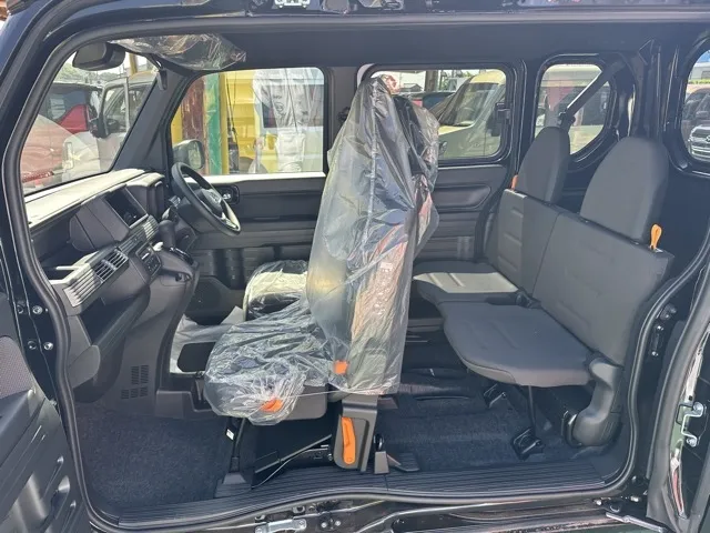 N-VAN(ホンダ)FUNターボ届出済未使用車 4