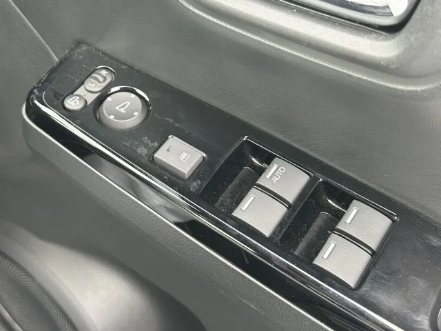 N-ONE(ホンダ)プレミアムツアラー 4WD中古車 12