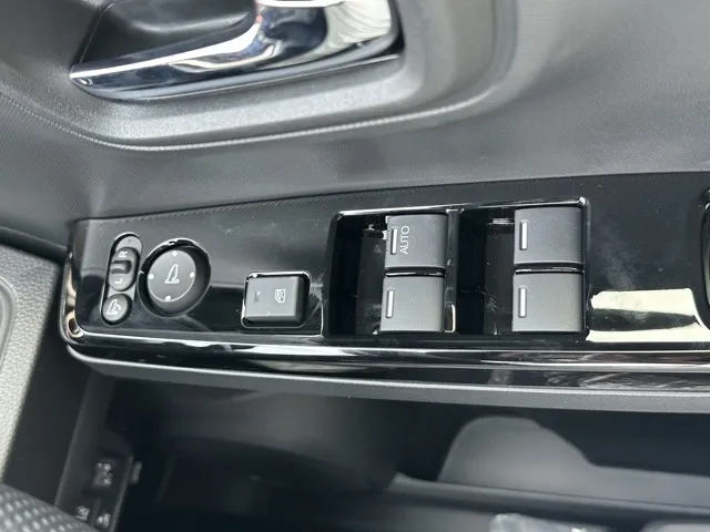 N-ONE(ホンダ)ＲＳ ６ＭＴ届出済未使用車 12