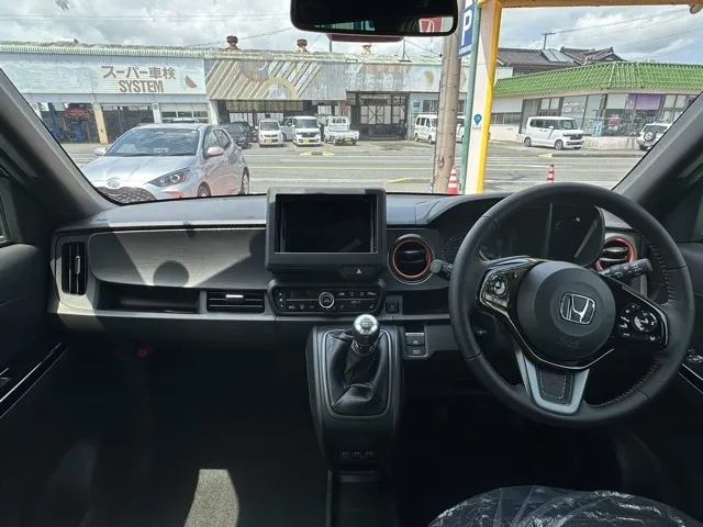 N-ONE(ホンダ)ＲＳ ６ＭＴ届出済未使用車 5