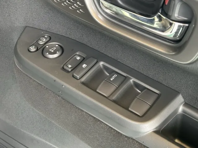 N-BOX(ホンダ)N-BOXカスタムターボ届出済未使用車 14