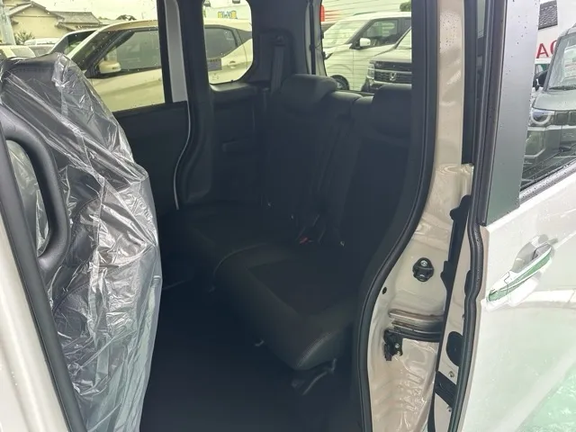 N-BOX(ホンダ)N-BOXカスタムターボ届出済未使用車 3