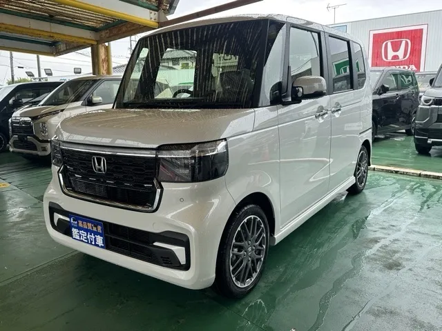 N-BOX(ホンダ)N-BOXカスタムターボ届出済未使用車 1