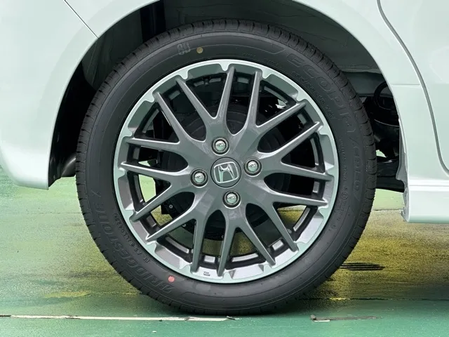 N-BOX(ホンダ)N-BOXカスタムターボ届出済未使用車 13