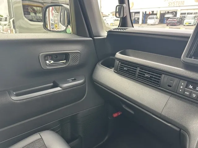 N-BOX(ホンダ)N-BOXカスタムターボ届出済未使用車 19