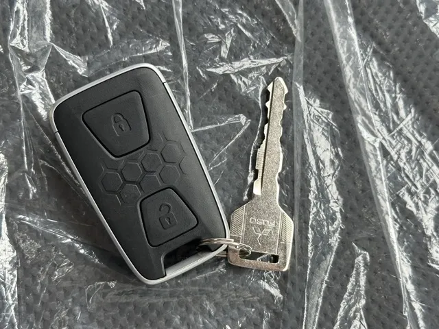 キャンター(三菱)全低床キョウカダンプ ２ｔ登録済未使用車 26