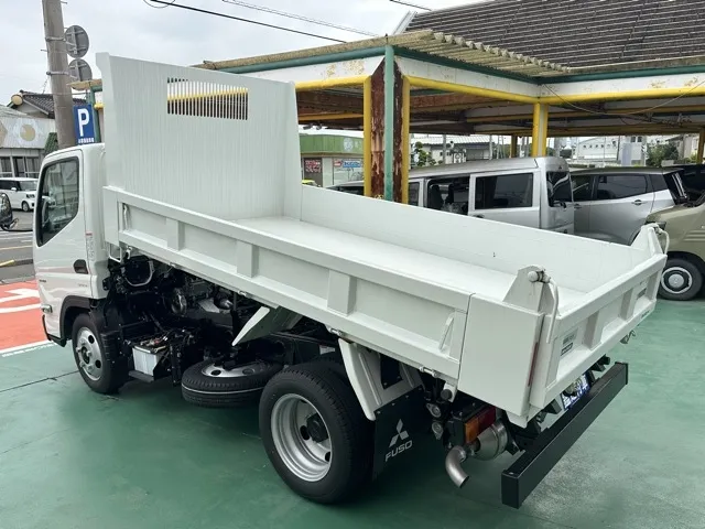 キャンター(三菱)全低床キョウカダンプ ２ｔ登録済未使用車 2