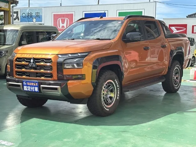 トライトン(三菱)GSR中古車 1