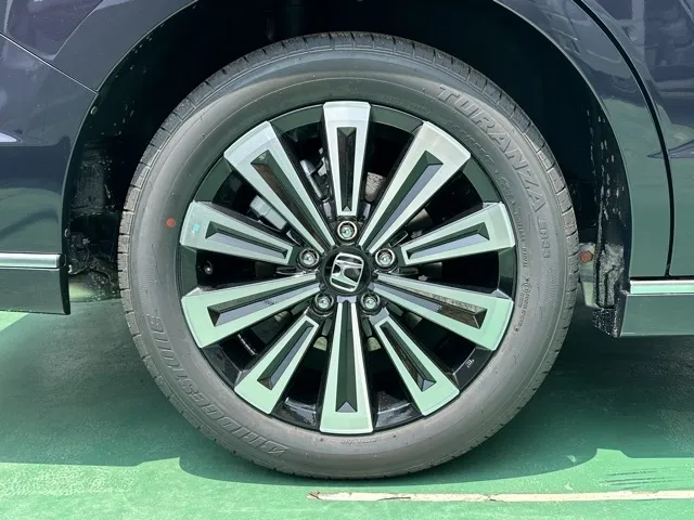 ステップワゴン(ホンダ)e・HEVスパーダ プレミアムライン 7人登録済未使用車 14