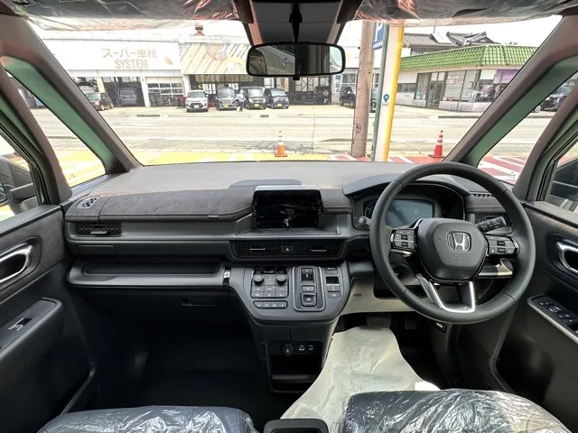 ステップワゴン(ホンダ)e・HEVスパーダ プレミアムライン 7人登録済未使用車 6