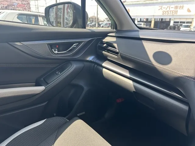 レヴォーグ(スバル)リミテッド EX中古車 17