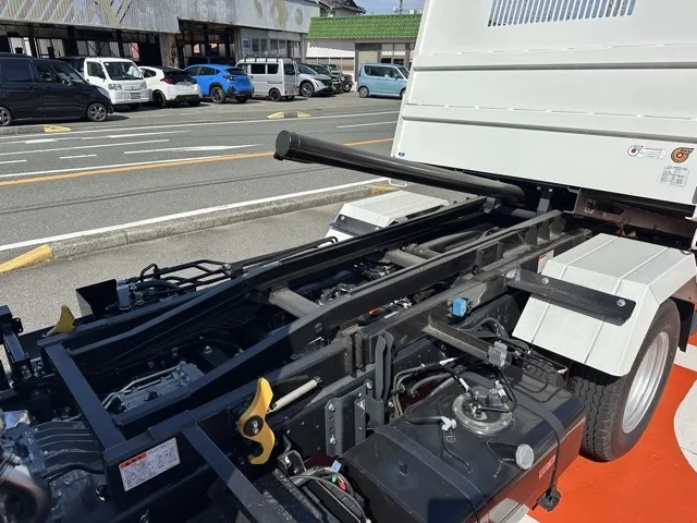 キャンター(三菱)３ｔ ローダースライドダンプレンタ登録済未使用車 4