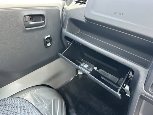 キャリートラック(スズキ)KC 4WD AT届出済未使用車 15