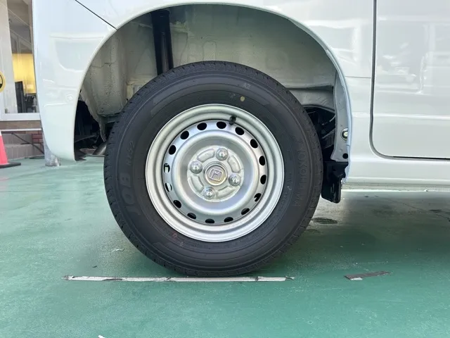N-VAN(ホンダ)Gタイプ AT ４WD届出済未使用車 12
