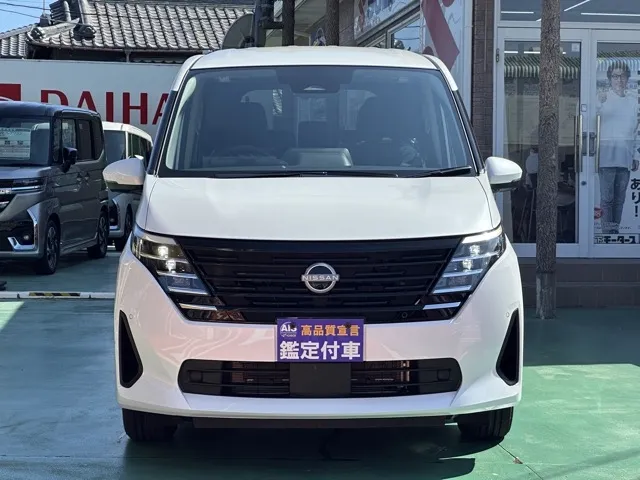 セレナ(ニッサン)eパワーX アラウンドビューモニター 左PSD登録済未使用車 26