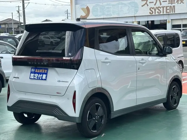 サクラ(ニッサン)X届出済未使用車 10