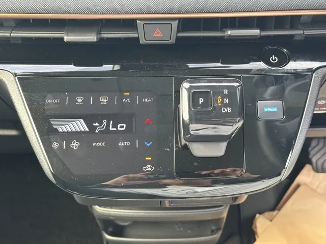 サクラ(ニッサン)X届出済未使用車 14