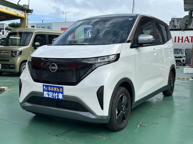 サクラ(ニッサン)X届出済未使用車 1
