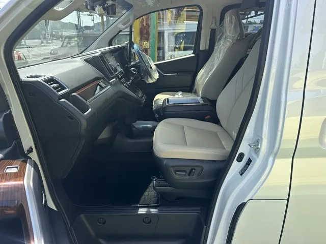 グランエース(トヨタ)G 8人中古車 3