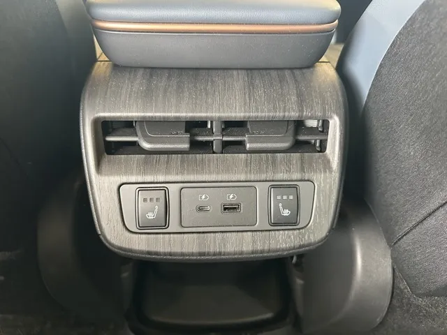 アリア(ニッサン)B9 e-4ORCE リミテッド中古車 5
