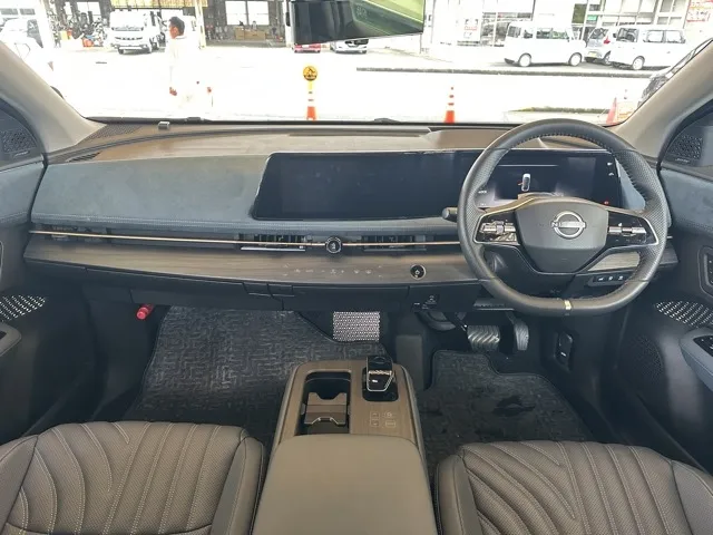 アリア(ニッサン)B9 e-4ORCE リミテッド中古車 6