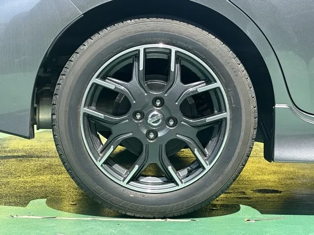 ノート(ニッサン)ニスモ中古車 11
