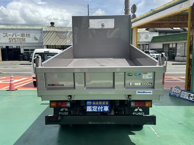 キャンター(三菱)全低床キョウカダンプ ３ｔ登録済未使用車 7