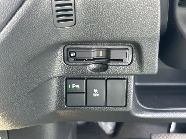 N-BOX(ホンダ)ＬターボレンタＵＰ 22