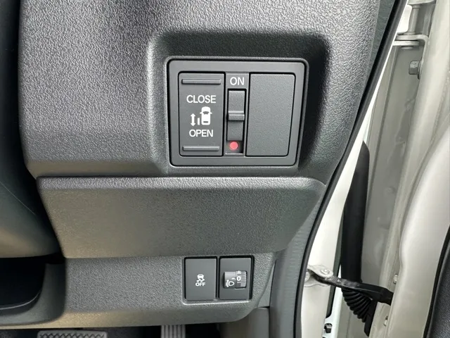 N-BOX(ホンダ)N-BOXカスタム届出済未使用車 13