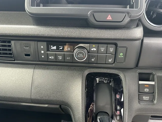 N-BOX(ホンダ)N-BOXカスタム届出済未使用車 14