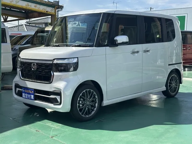 N-BOX(ホンダ)N-BOXカスタムターボ届出済未使用車 1