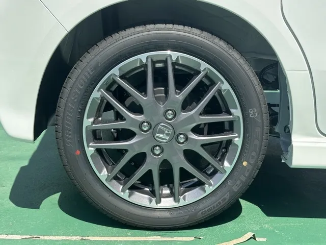 N-BOX(ホンダ)N-BOXカスタムターボ届出済未使用車 13