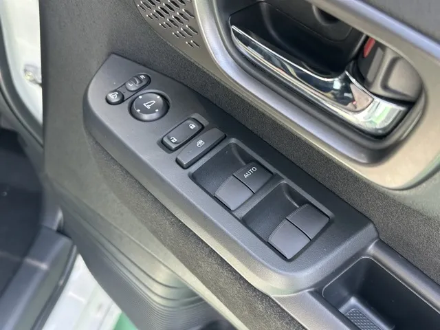 N-BOX(ホンダ)N-BOXカスタムターボ届出済未使用車 14