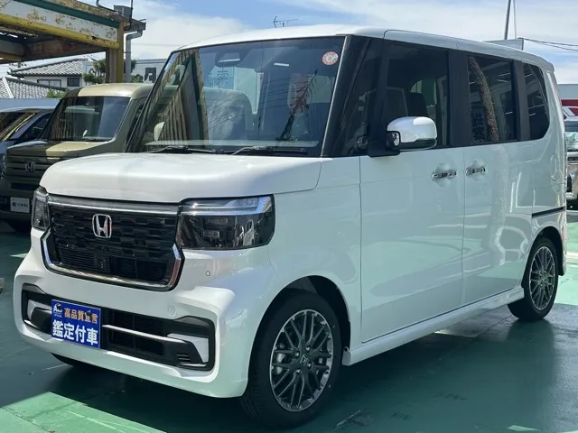 N-BOX(ホンダ)N-BOXカスタムターボ届出済未使用車 1