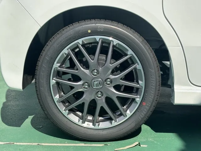 N-BOX(ホンダ)N-BOXカスタムターボ届出済未使用車 13