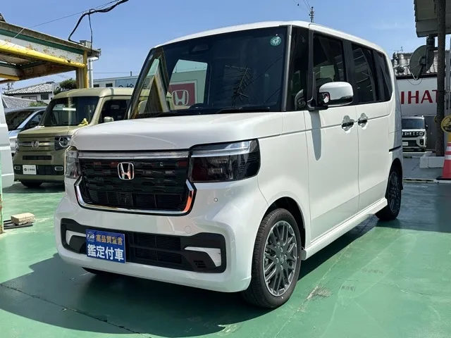 N-BOX(ホンダ)N-BOXカスタムターボディーラ-試乗車 1