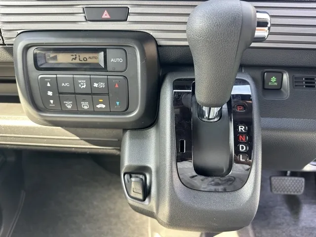 N-VAN(ホンダ)FUNターボ届出済未使用車 18