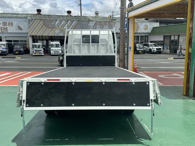 キャンター(三菱)平ボディ ３ｔワイドロング MT 1ナンバー車登録済未使用車 28