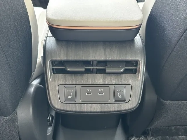 アリア(ニッサン)B9 e-4ORCE中古車 5