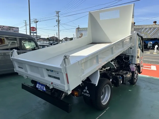 キャンター(三菱)全低床キョウカダンプ ２ｔ登録済未使用車 9