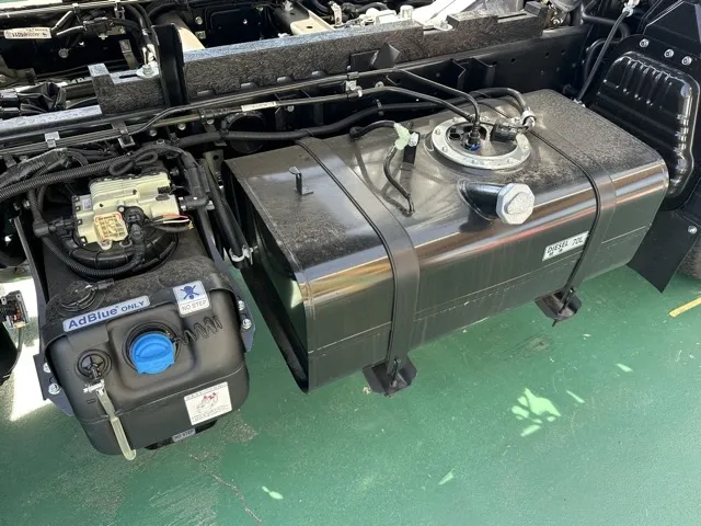 キャンター(三菱)全低床キョウカダンプ ２ｔ登録済未使用車 11