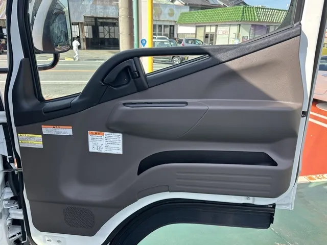キャンター(三菱)全低床キョウカダンプ ２ｔ登録済未使用車 12