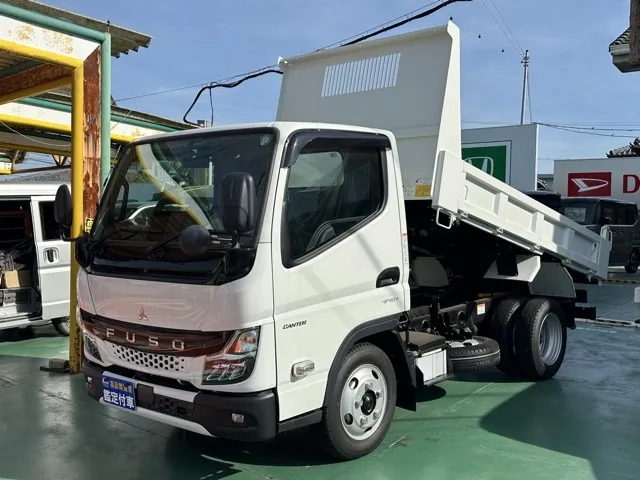 キャンター(三菱)全低床キョウカダンプ ２ｔ登録済未使用車 1