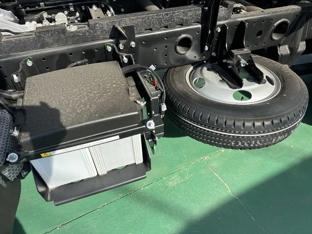 キャンター(三菱)全低床キョウカダンプ ２ｔ登録済未使用車 4