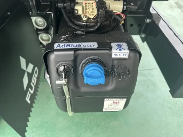 キャンター(三菱)Wキャブ　２ｔ　５ＭＴ登録済未使用車 9