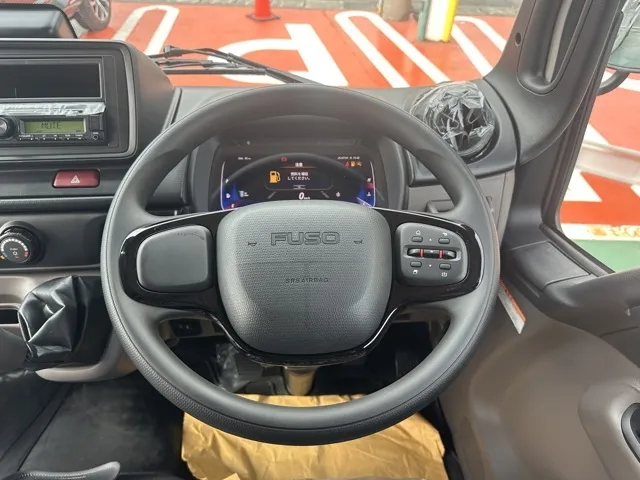 キャンター(三菱)Wキャブ　２ｔ　５ＭＴ登録済未使用車 8