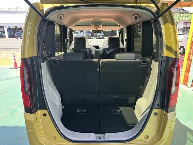 N-BOX(ホンダ)N-BOX ファッションスタイル コンフォートＰ届出済未使用車 10