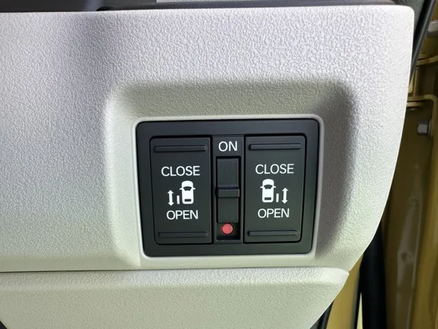 N-BOX(ホンダ)N-BOX ファッションスタイル コンフォートＰ届出済未使用車 16