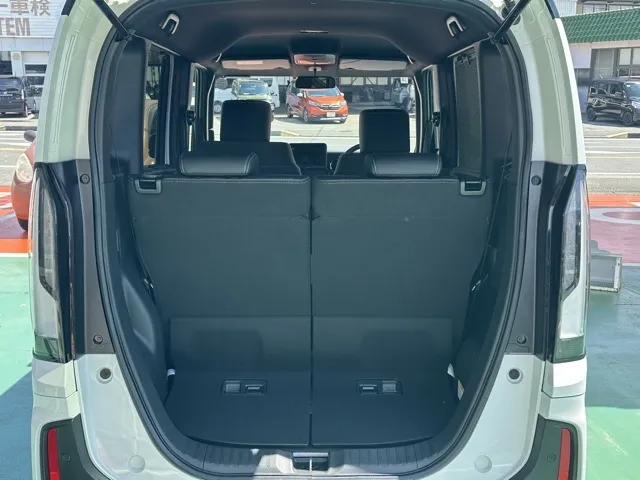 N-BOX(ホンダ)N-BOXカスタムターボ コーディネートスタイル 4WD届出済未使用車 10