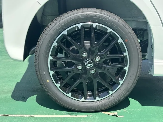 N-BOX(ホンダ)N-BOXカスタムターボ コーディネートスタイル 4WD届出済未使用車 13